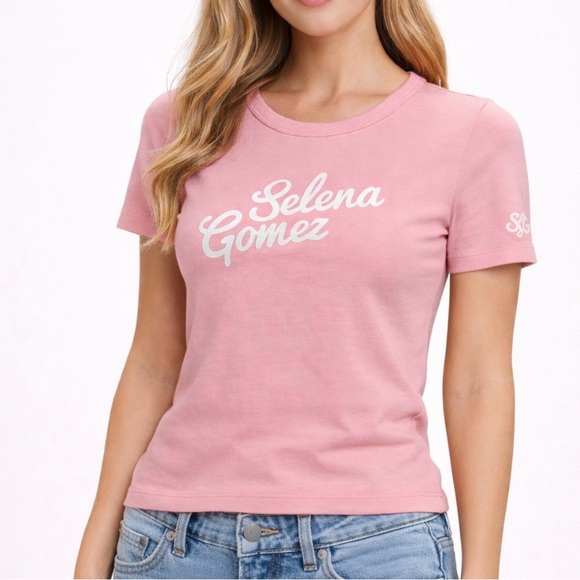 H&M Tops - H&M Divided women’s Size XS Selena Gomez Pink Graphic Tee(A273)✨